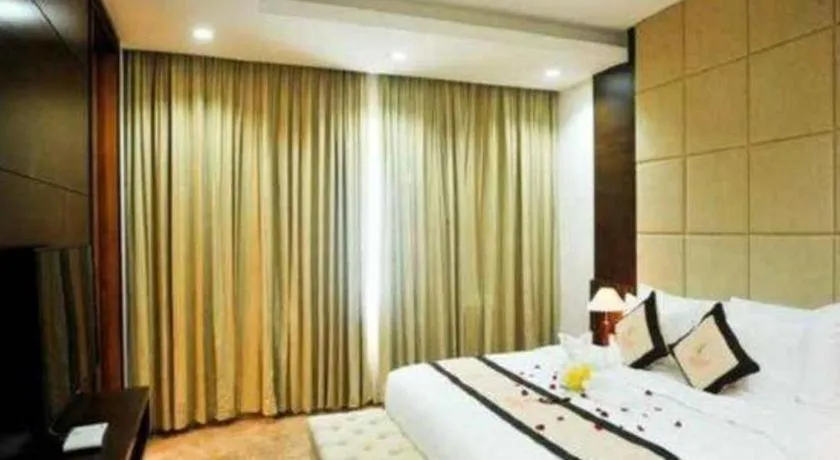 Bed in Mekong My Tho Hotel