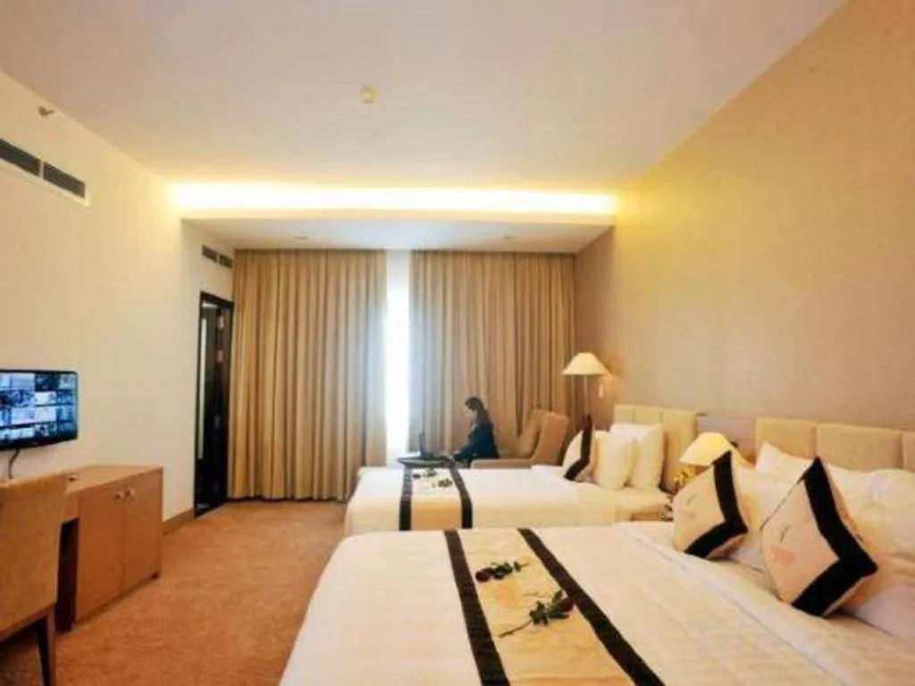 Bed in Mekong My Tho Hotel