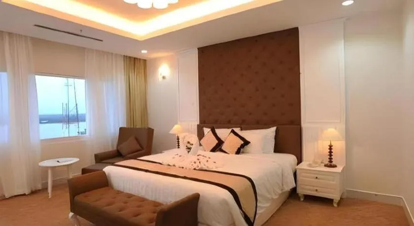 Bed in Mekong My Tho Hotel