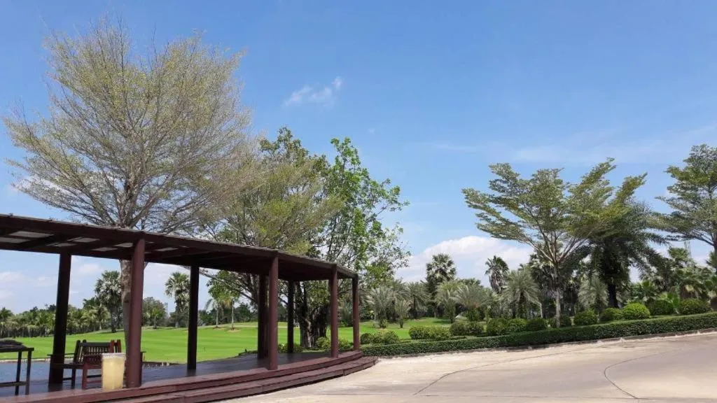 Suwan Golf & Country Club