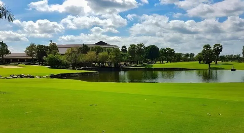 Suwan Golf & Country Club