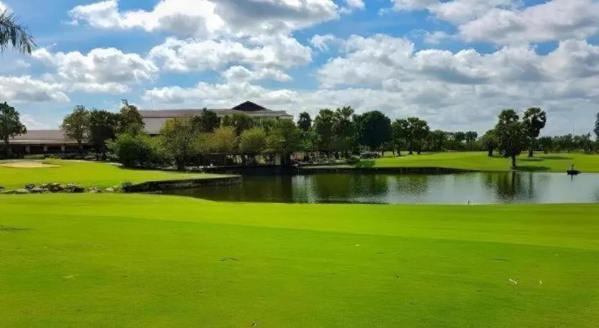Suwan Golf & Country Club