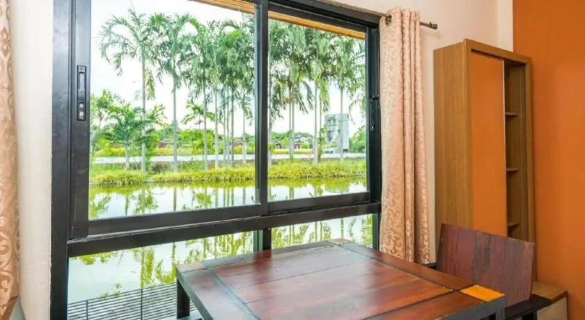 Prew Lom Chom Nam Resort