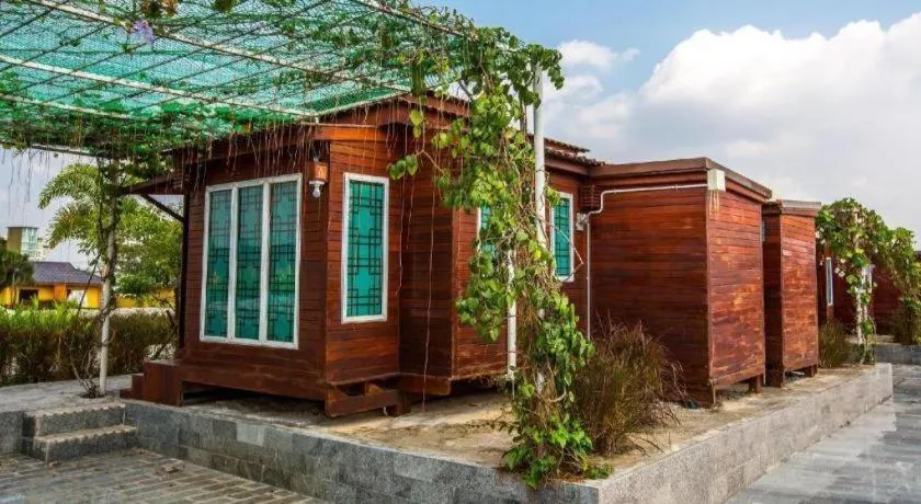 Prew Lom Chom Nam Resort