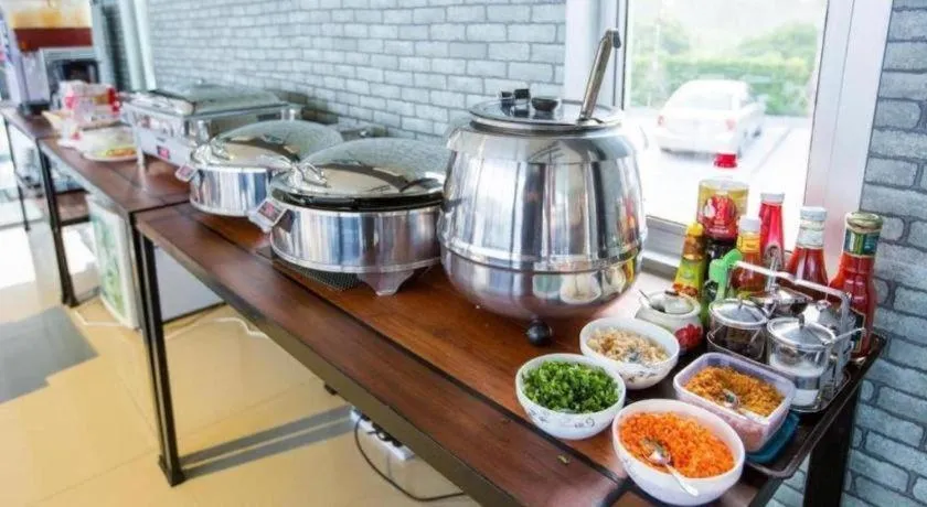 Prew Lom Chom Nam Resort