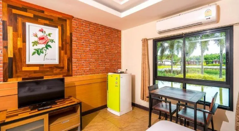 Prew Lom Chom Nam Resort