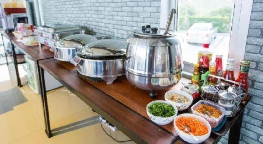 Prew Lom Chom Nam Resort