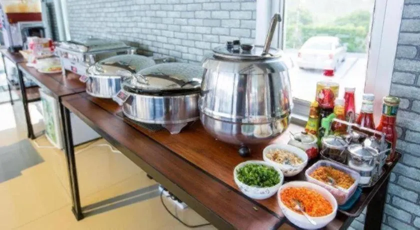 Prew Lom Chom Nam Resort