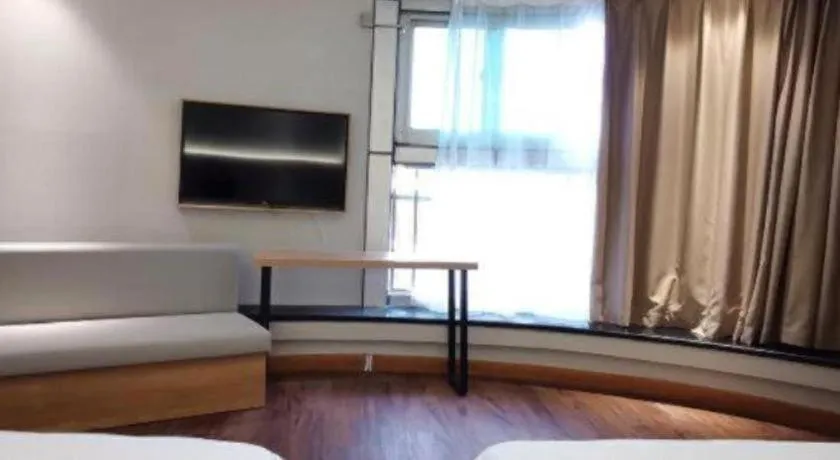 Bed in GreenTree Inn Shanghai Hongqiao Hub Convention Center Jinghua Road Shell Hotel