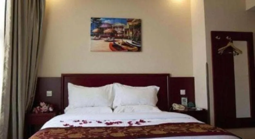 Bed in GreenTree Inn Shanghai Hongqiao Hub Convention Center Jinghua Road Shell Hotel