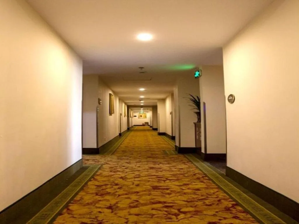 GreenTree Inn Shanghai Hongqiao Hub Convention Center Jinghua Road Shell Hotel