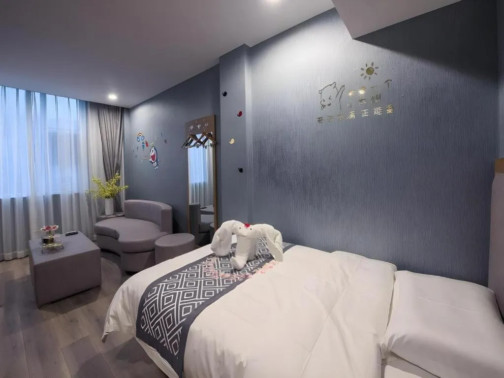 Bed in GreenTree Inn Puyang Ruifengyuan Business Hotel
