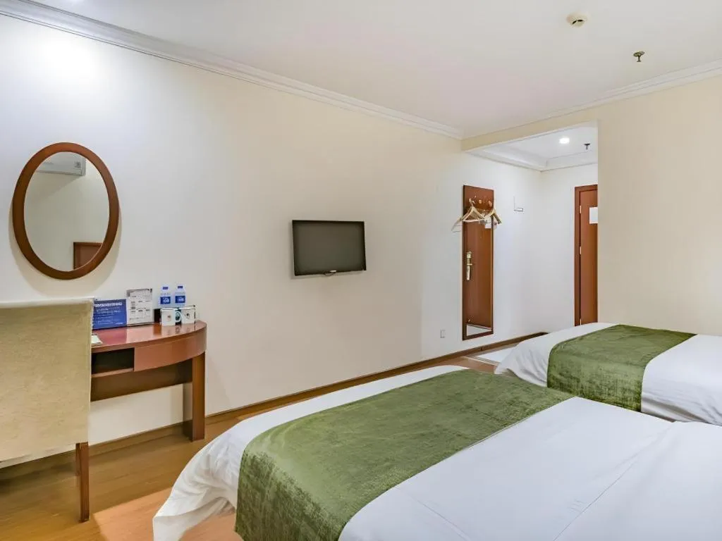 Bed in GreenTree Inn Beijing East Yizhuang District Second Kechuang Street Express Hotel