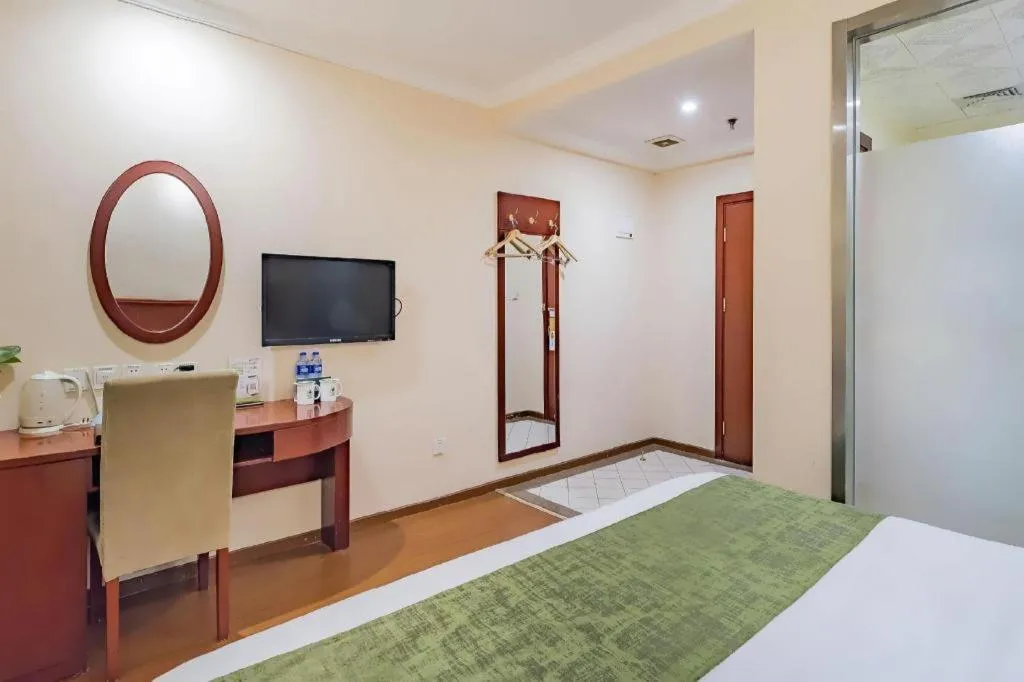 Bed in GreenTree Inn Beijing East Yizhuang District Second Kechuang Street Express Hotel