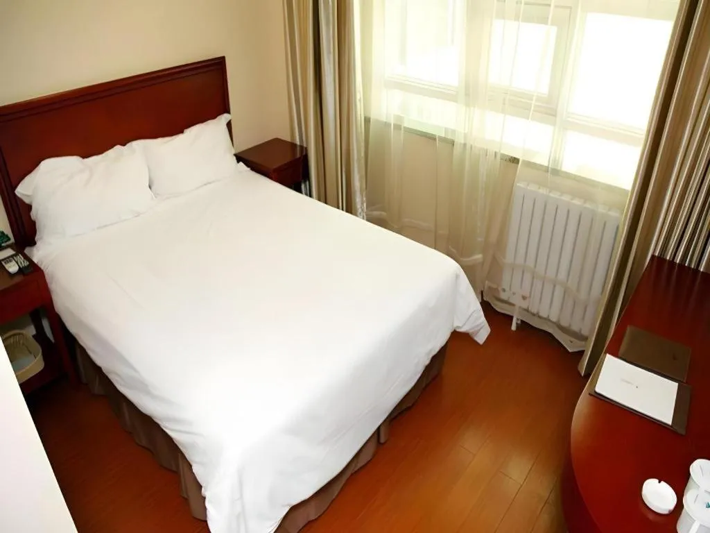 Bed in GreenTree Inn Beijing East Yizhuang District Second Kechuang Street Express Hotel