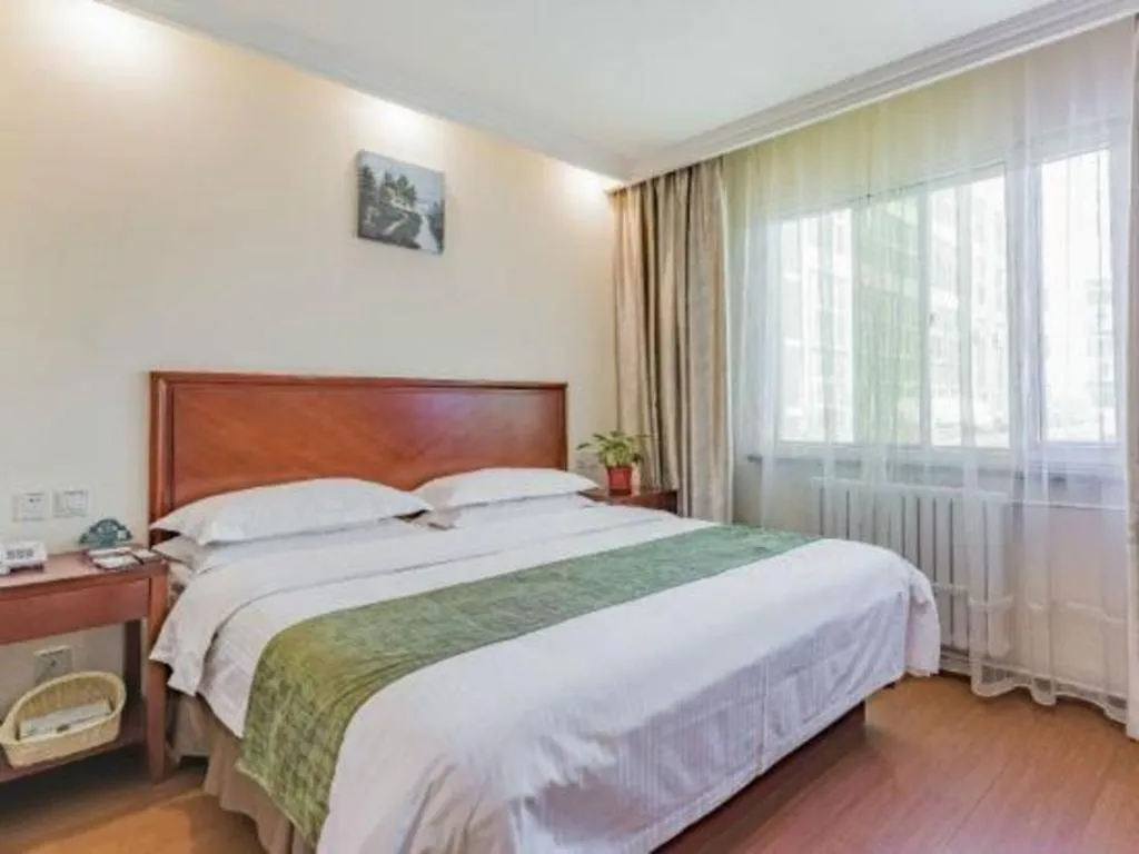 Bed in GreenTree Inn Beijing East Yizhuang District Second Kechuang Street Express Hotel
