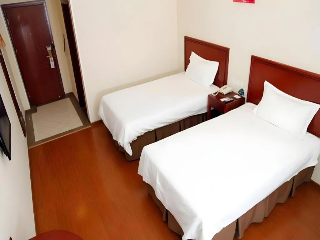 Bed in GreenTree Inn Beijing East Yizhuang District Second Kechuang Street Express Hotel