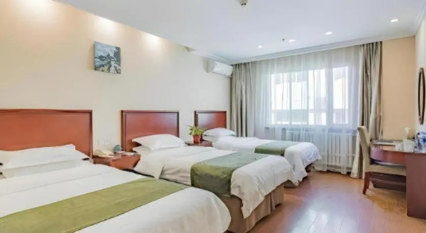 Bed in GreenTree Inn Beijing East Yizhuang District Second Kechuang Street Express Hotel