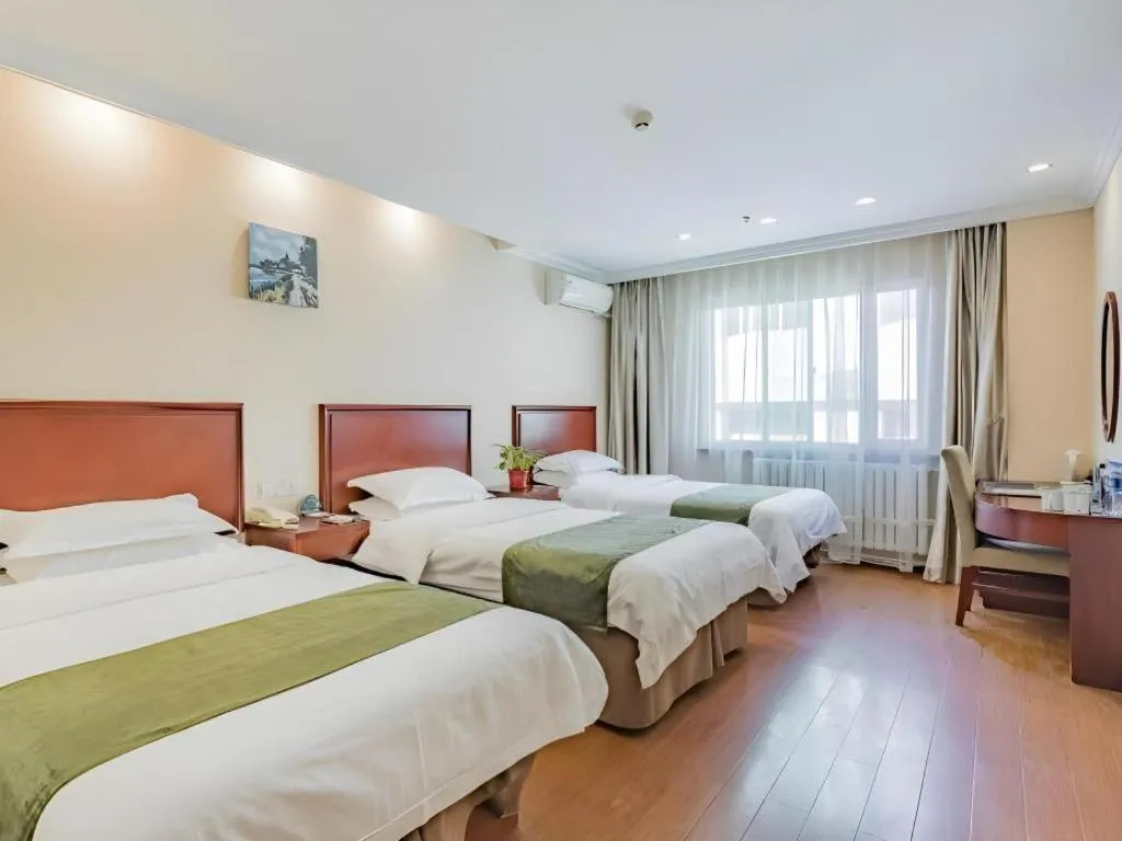 Bed in GreenTree Inn Beijing East Yizhuang District Second Kechuang Street Express Hotel