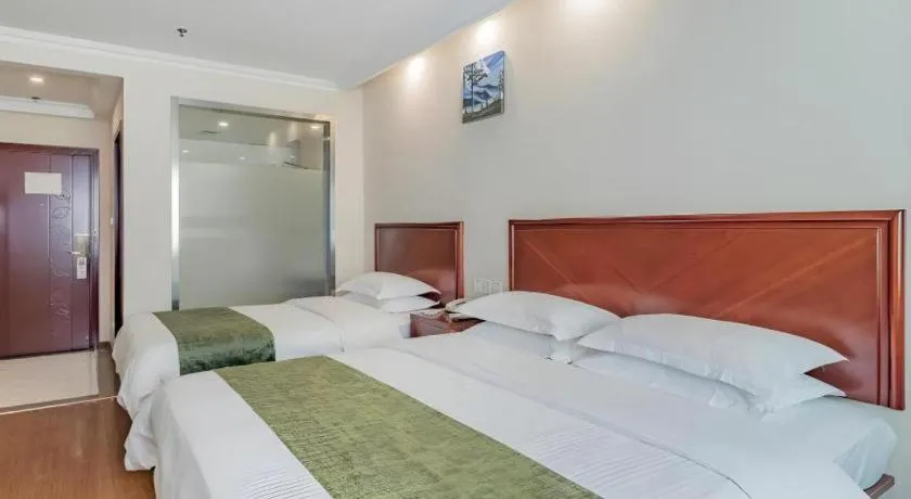 Bed in GreenTree Inn Beijing East Yizhuang District Second Kechuang Street Express Hotel