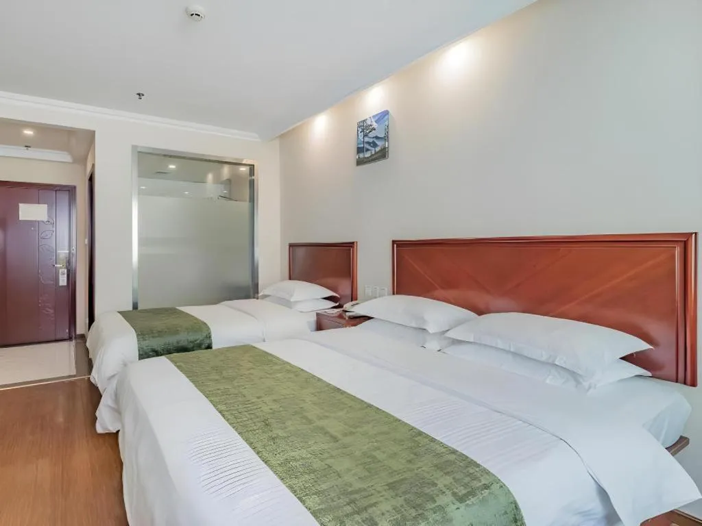 Bed in GreenTree Inn Beijing East Yizhuang District Second Kechuang Street Express Hotel