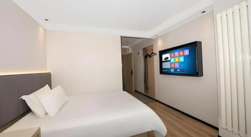 Bed in GreenTree Inn Beijing Capital Airport New International Exhibition Center Express Hotel