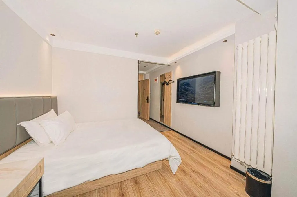 Bed in GreenTree Inn Beijing Capital Airport New International Exhibition Center Express Hotel