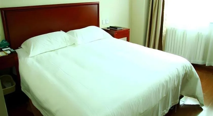 Bed in GreenTree Inn Beijing Capital Airport New International Exhibition Center Express Hotel