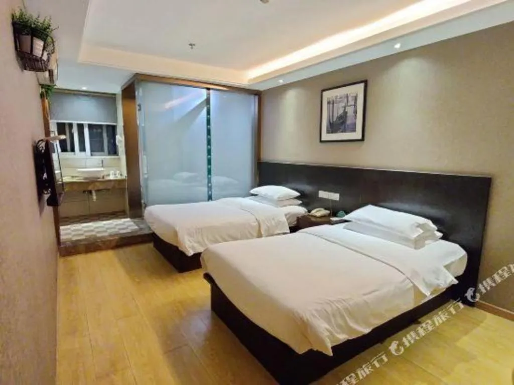 Bed in GreenTree Inn Huzhou South Street Chaoyin Bridge Business Hotel