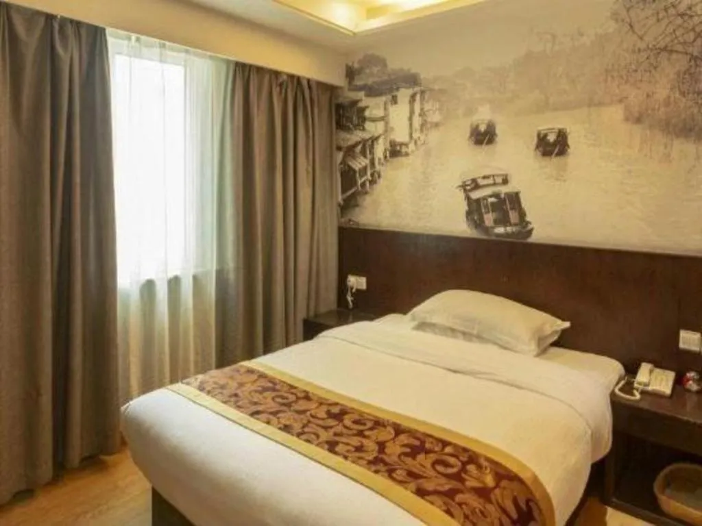 Bed in GreenTree Inn Huzhou South Street Chaoyin Bridge Business Hotel