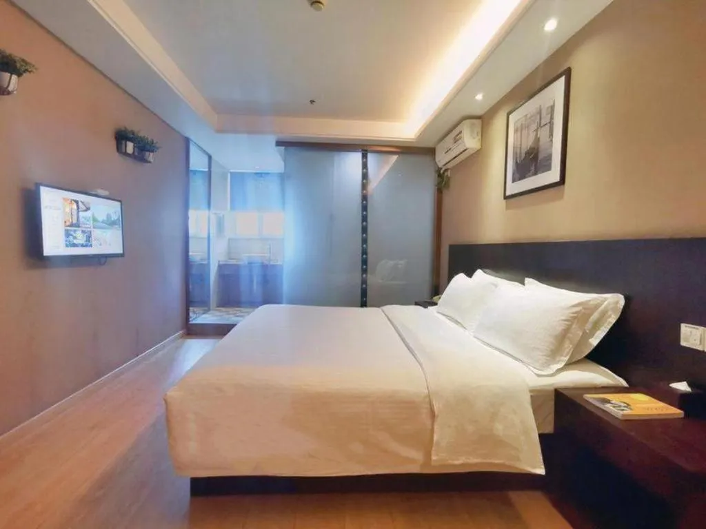 Bed in GreenTree Inn Huzhou South Street Chaoyin Bridge Business Hotel