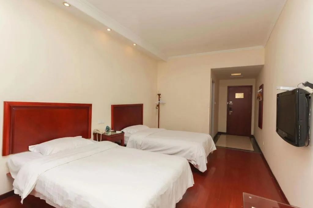 Bed in GreenTree Inn Jiangsu Suzhou Shi Road North Tongjing Road Subway Station Express Hotel