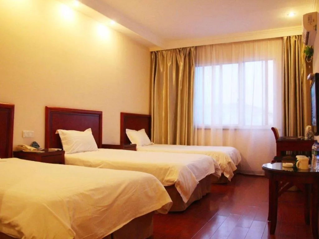 Bed in GreenTree Inn Jiangsu Suzhou Shi Road North Tongjing Road Subway Station Express Hotel