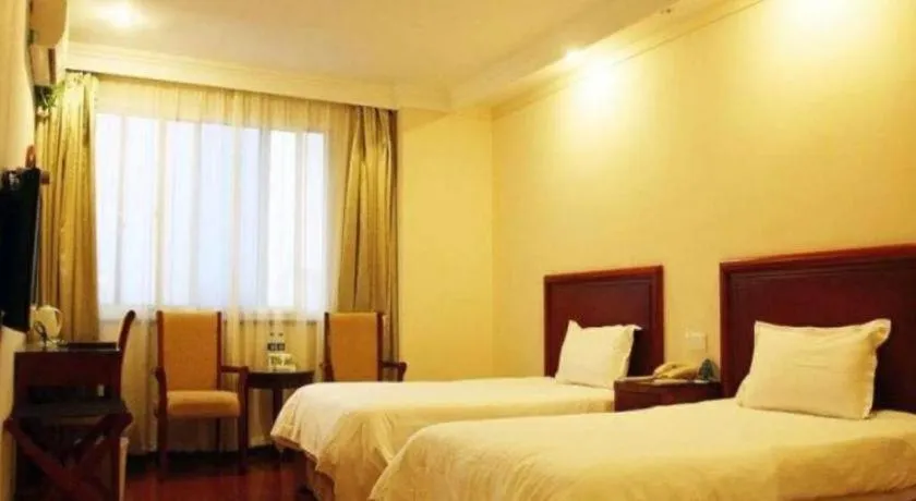 Bed in GreenTree Inn Jiangsu Suzhou Shi Road North Tongjing Road Subway Station Express Hotel