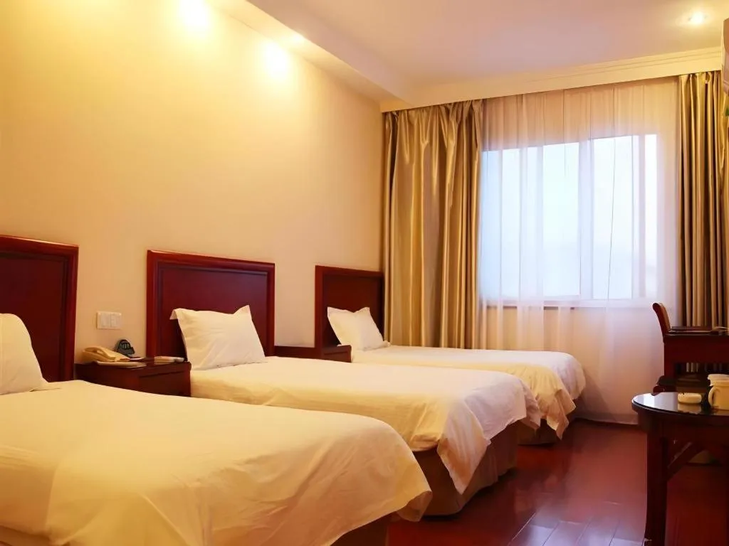 Bed in GreenTree Inn Jiangsu Suzhou Shi Road North Tongjing Road Subway Station Express Hotel