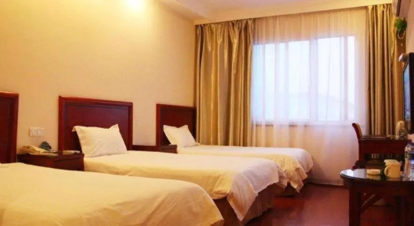 Bed in GreenTree Inn Jiangsu Suzhou Shi Road North Tongjing Road Subway Station Express Hotel