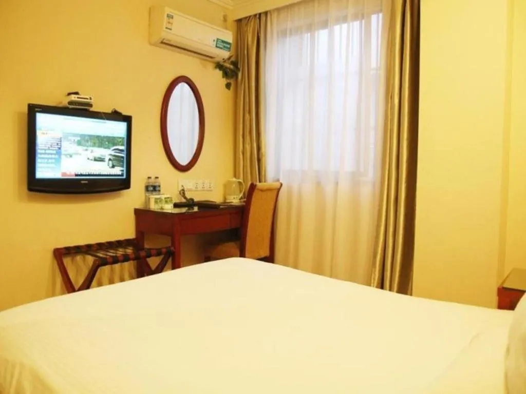 Bed in GreenTree Inn Jiangsu Suzhou Shi Road North Tongjing Road Subway Station Express Hotel