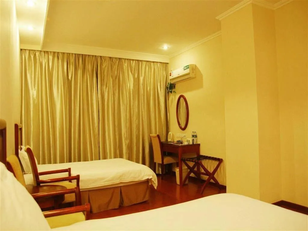 Bed in GreenTree Inn Jiangsu Suzhou Shi Road North Tongjing Road Subway Station Express Hotel