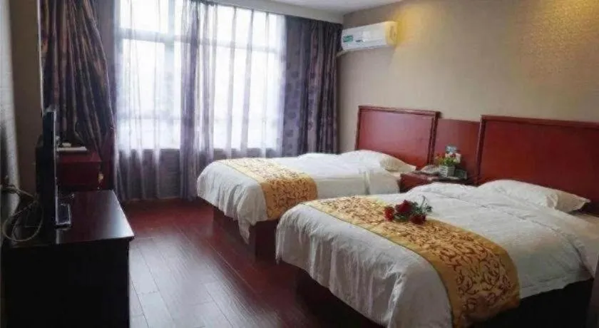 Bed in GreenTree Inn Jiangsu Suzhou Shi Road North Tongjing Road Subway Station Express Hotel