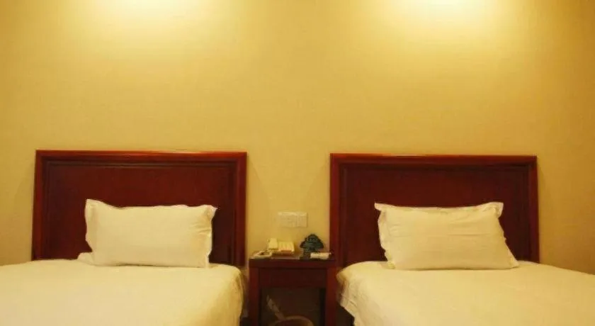 Bed in GreenTree Inn Jiangsu Suzhou Shi Road North Tongjing Road Subway Station Express Hotel