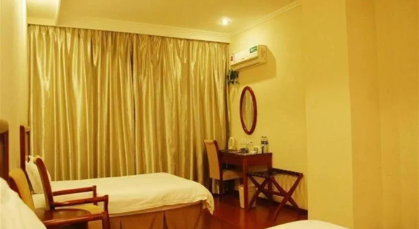 Bed in GreenTree Inn Jiangsu Suzhou Shi Road North Tongjing Road Subway Station Express Hotel