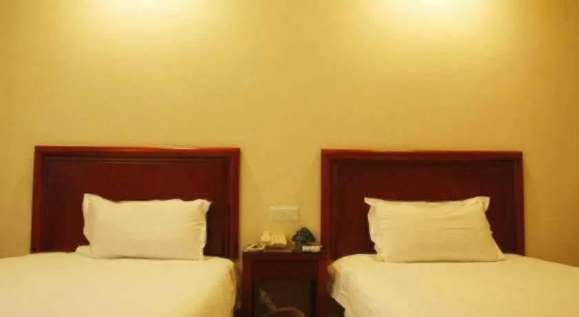 Bed in GreenTree Inn Jiangsu Suzhou Shi Road North Tongjing Road Subway Station Express Hotel