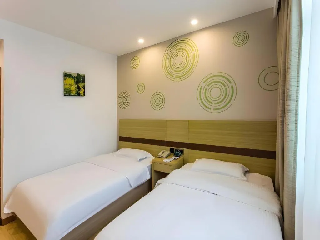 Bed in GreenTree Inn Suzhou Guanqian Street Yinguo Lane Business Hotel