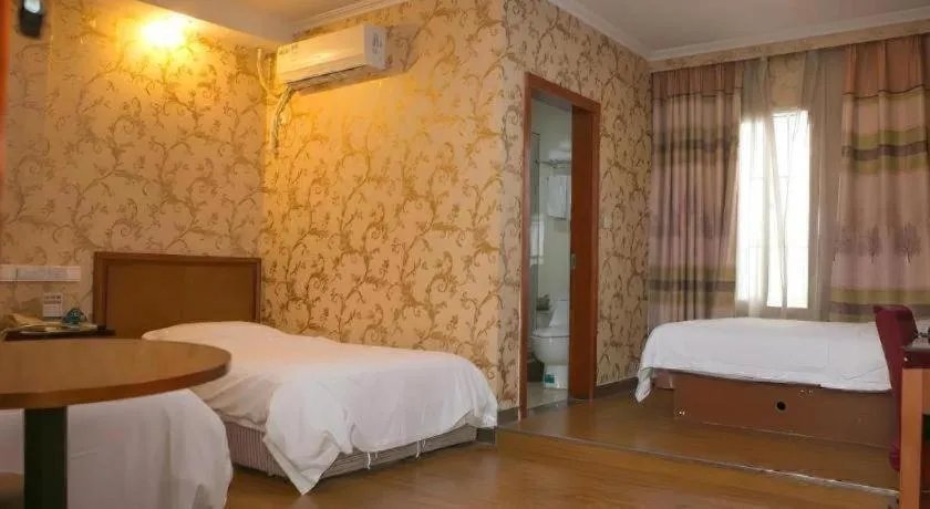Bed in GreenTree Inn Suzhou Guanqian Street Yinguo Lane Business Hotel