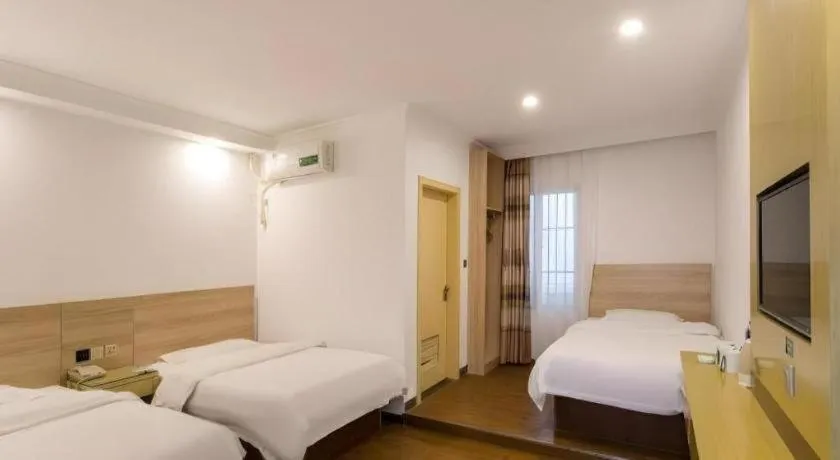 Bed in GreenTree Inn Suzhou Guanqian Street Yinguo Lane Business Hotel
