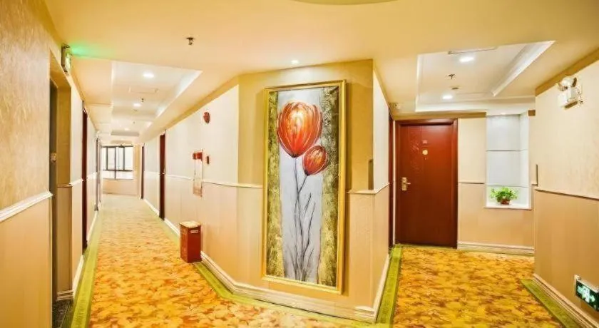 GreenTree Inn Jieyang North Linjiang Road Express Hotel