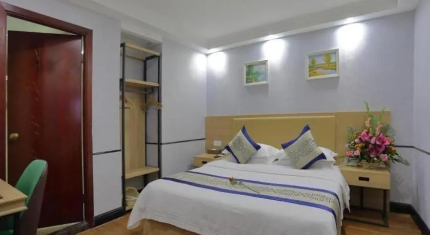 Bed in GreenTree Inn Jieyang North Linjiang Road Express Hotel