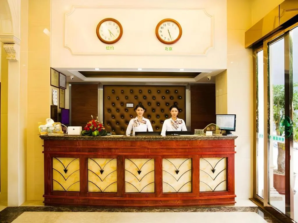 GreenTree Inn Jieyang North Linjiang Road Express Hotel
