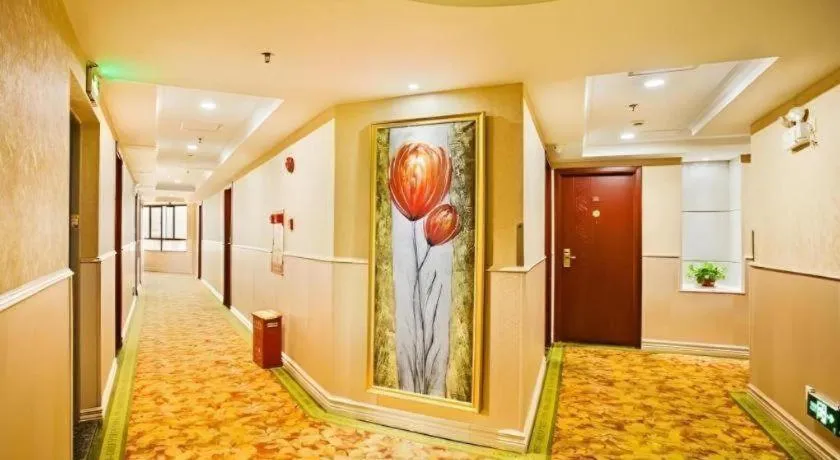 GreenTree Inn Jieyang North Linjiang Road Express Hotel
