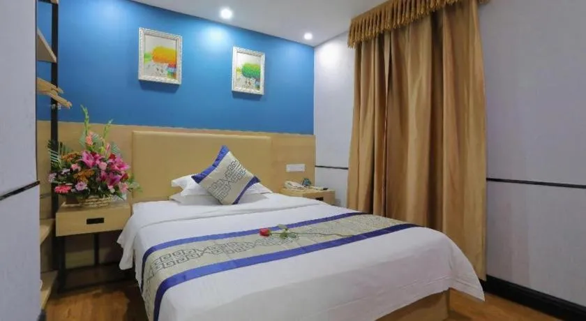 Bed in GreenTree Inn Jieyang North Linjiang Road Express Hotel